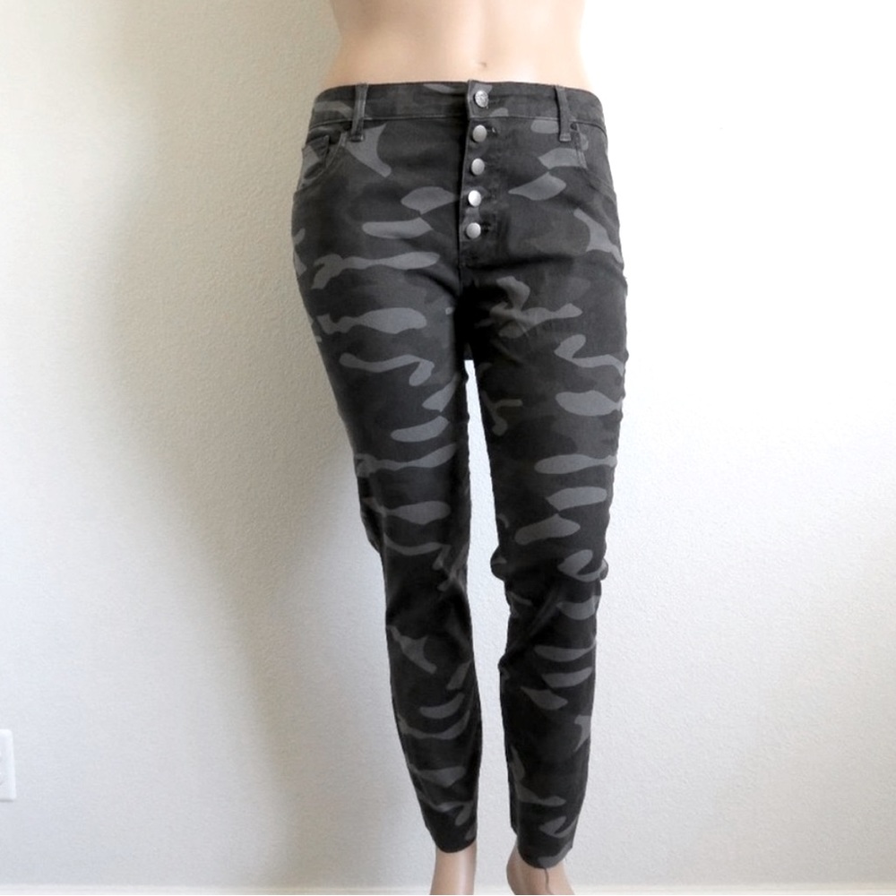 KUT from the KLOTH Jeans Women’s DISTRESSED Connie Ankle Skinny Plus Size 16 NWT - Picture 3 of 4